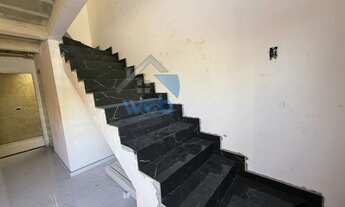 Imagem 7: Excelentes sobrados em condomínio fechado à venda no Bairro CIC, com três quartos, suite