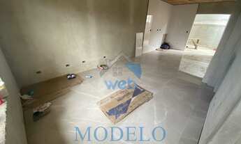 Imagem 2: Sobrados em fase inicial de construção à venda na região do Vitória Régia, com três quarto