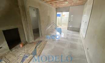 Imagem 4: Sobrados em fase inicial de construção à venda na região do Vitória Régia, com três quarto