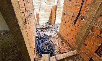 Imagem 7: Sobrados em construção, à venda no Bairro CIC, com três quartos, suite, sala, cozinha, lav