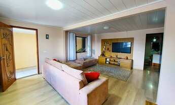 Imagem 6: Linda casa à venda no bairro do Pinheirinho, com terreno medindo 540 m², próximo a rua Nic