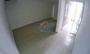 Imagem 4: Excelente casa para locação na região do Vitória Régia, estando bem localizada na principa