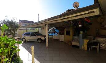 Imagem 5: Sobrado à venda no bairro Uberaba, com 02 quartos, 3 vagas de garagem e amplo terreno na f