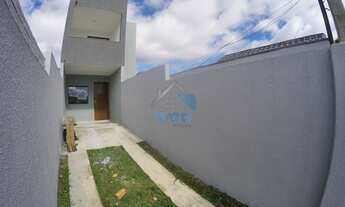 Imagem 2: Sobrado com dois quartos à venda no Bairro Pinheirinho, com belíssimo acabamento e excelen