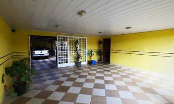 Imagem 5: Sobrado a venda no bairro Cajuru, com 04 quartos sendo uma suíte no térreo, 02 vagas de ga