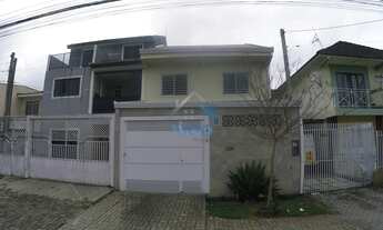 Imagem: Sobrado para venda no Bairro CIC, com três