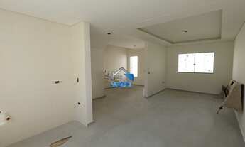 Imagem 4: Sobrado em condomínio a venda no bairro Cajuru, com 04 quartos sendo 01 suíte, vaga de gar