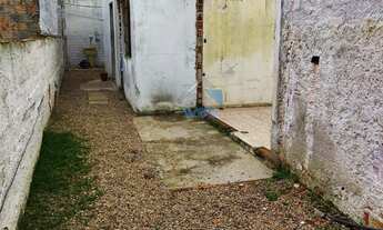 Imagem 4: Terreno no Uberaba, entre Avenida das Torres e Av. Salgado Filho, Terreno plano, murado, e