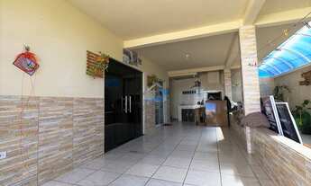 Imagem 7: Sobrado de esquina à venda no bairro Cajuru, com 03 quartos, contendo uma sala comercial n