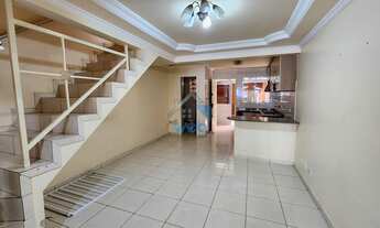 Imagem 4: Sobrado de 2 quartos com móveis planejados, a venda no Vitória Régia, no bairro CIC