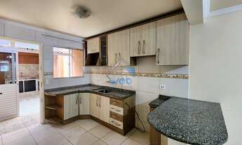 Imagem 6: Sobrado de 2 quartos com móveis planejados, a venda no Vitória Régia, no bairro CIC