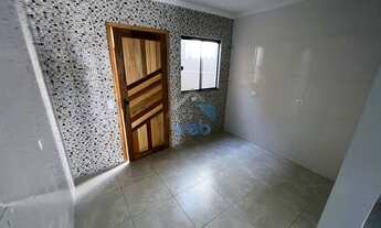 Imagem 4: Sobrados em fase de acabamento à venda na região do Vitória Régia, com dois quartos, sala