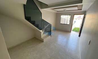 Imagem 3: Sobrados em fase de acabamento à venda na região do Vitória Régia, com dois quartos, sala