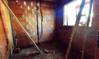 Imagem 4: Casa à venda no Campo de Santana, com 02 quartos, vaga de garagem e espaço nos fundos com