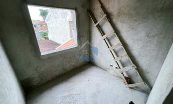 Imagem 7: Sobrado à venda na região do Vitória Régia, com 3 quartos, sala, cozinha, banheiro social