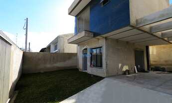 Imagem 3: Sobrado a venda no tarumã, com 03 dormitórios sendo uma suíte com sacada e closet, terraço