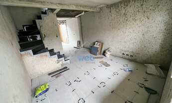 Imagem 2: Sobrado à venda na região do Vitória Régia, com 3 quartos, sala, cozinha, banheiro social