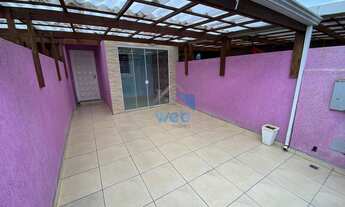 Imagem 2: Sobrado para venda na região do Vitória Régia, no Bairro CIC, com dois quartos, sala de es