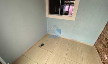 Imagem 3: Sobrado para venda na região do Vitória Régia, no Bairro CIC, com dois quartos, sala de es