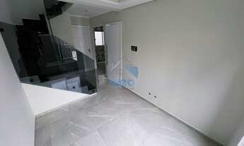 Imagem 3: Sobrado à venda no Bairro Tatuquara, pronto para financiar e morar, com três quartos, sala