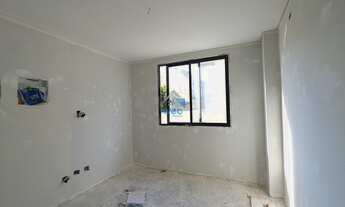 Imagem 7: Sobrado a venda no tarumã, com 03 dormitórios sendo uma suíte com sacada e closet, terraço