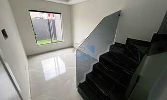 Imagem 2: Sobrado à venda no Bairro Tatuquara, pronto para financiar e morar, com três quartos, sala