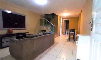 Imagem 5: Sobrado à venda no Vitória Régia CIC, com 03 quartos, espaço nos fundos com churrasqueira