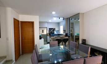 Imagem 5: Sobrado mobiliado, à venda no bairro Uberaba, com 03 quartos sendo uma suíte e 2 vagas de