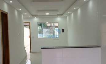 Imagem 2: Sobrado à venda no Bairro Sítio Cercado, em excelente localização, com amplo espaço intern