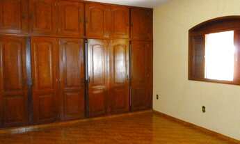 Imagem: Casa com 04 quartos, vista para montanhas