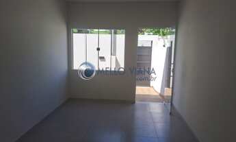 Imagem 2: Casa localizada no Bairro Solar dos Lagos com facil acesso e posição solar. Apresenta 01 s