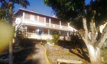 Imagem 2: Excelente casa com 238,42 m², com 4 quartos (sendo 3 suítes), 5 banheiros, sala de estar