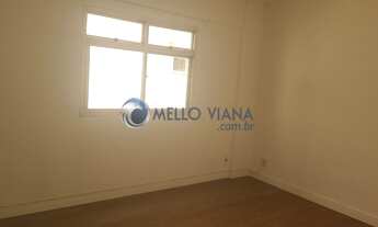 Imagem 2: Excelente apartamento localizado no centro da cidade, sala com varanda, quarto, banheiro