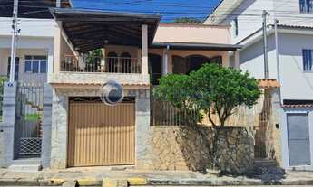 Imagem: Casa à venda em São Lourenço-MG, Vila