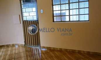 Imagem 2: Casa à venda em São Lourenço-MG com 1 quarto, 1 sala, 1 banheiro e 58,00 m² de área. Confi