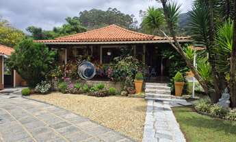 Imagem: Linda casa de campo, com 04 quartos e área