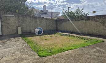 Imagem 4: Casa duplex com 190m², localizada no centro da cidade, com 3 quartos (sendo 1 suíte), vara