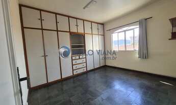 Imagem 6: Casa duplex com 190m², localizada no centro da cidade, com 3 quartos (sendo 1 suíte), vara
