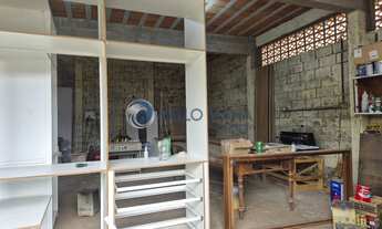 Imagem 5: Galpão as margens da rodovia