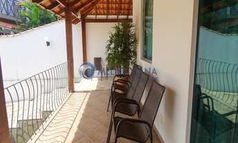 Imagem 6: Belíssima casa de padrão alto estilo de campo com piscina e 3 quartos próximo ao centro