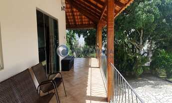 Imagem 3: Belíssima casa de padrão alto estilo de campo com piscina e 3 quartos próximo ao centro