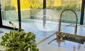 Imagem 5: Casa em Condomínio à Venda em Campinas-SP - 3 Quartos, 3 Suítes, 3 Salas, 5 Banheiros, 4 V