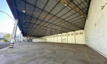 Imagem 2: Galpão Comercial de Alto Padrão em Higienópolis, Piracicaba-SP: 7 Salas, 5 Banheiros, 15 V