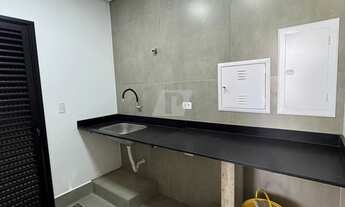 Imagem 2: Oportunidade de compra: Casa em condomínio de alto padrão com 3 quartos e 4 vagas de garag