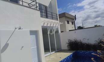 Imagem: Imperdível Casa em Condomínio à Venda