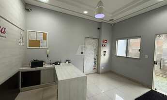 Imagem 2: Casa Comercial para Locação em Piracicaba-SP, 1.200m², 3 Banheiros, 5 Vagas de Garagem!