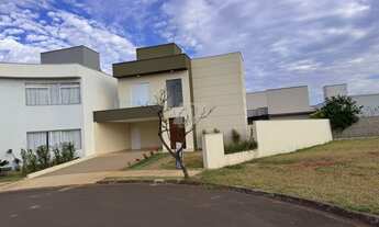 Imagem 2: Casa em Condomínio de Luxo à Venda em Piracicaba-SP, Taquaral: 3 Quartos, 1 Suíte, 2 Salas