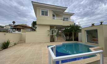 Imagem: Luxuosa Casa em Condomínio à Venda em