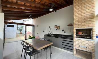 Imagem 4: Casa à venda em Piracicaba-SP, no bairro Jupiá. 2 quartos, 1 suíte, 3 banheiros, 4 vagas d