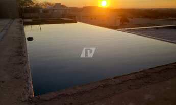 Imagem: Luxuosa Casa em Condomínio à Venda em